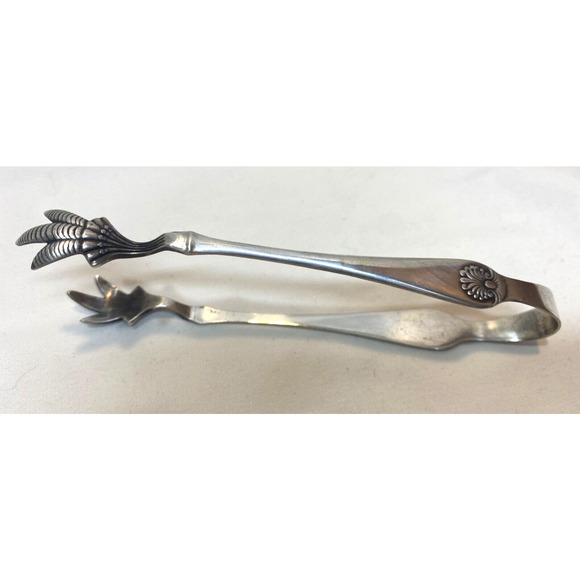 Antique Claw SUGAR CUBE TONGS BY ROGERS BROS Silver-Plated SHELL PATTERN - Picture 2 of 5